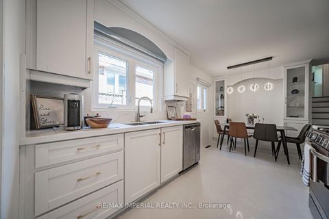 Photo 20 at 4 Quincy Crescent, Henry Farm, Toronto