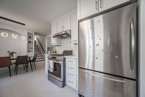 Photo 21 at 4 Quincy Crescent, Henry Farm, Toronto