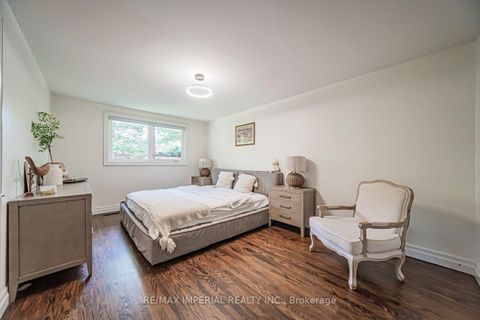 Photo 24 at 4 Quincy Crescent, Henry Farm, Toronto