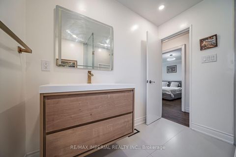 Photo 29 at 4 Quincy Crescent, Henry Farm, Toronto