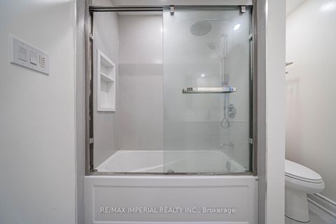 Photo 37 at 4 Quincy Crescent, Henry Farm, Toronto