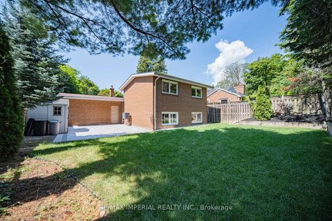 Photo 45 at 4 Quincy Crescent, Henry Farm, Toronto