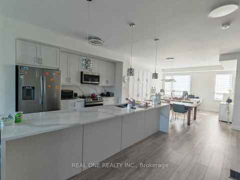 Photo 3 at 19 Woodstream Drive, Clairville, Toronto