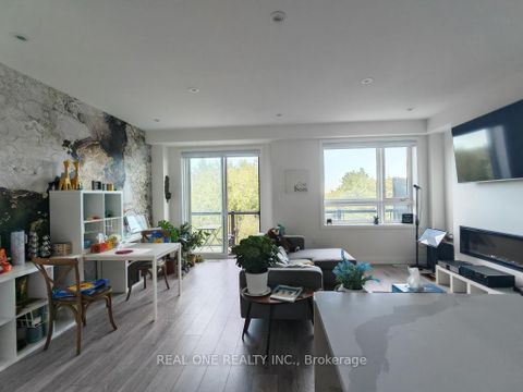 Photo 4 at 19 Woodstream Drive, Clairville, Toronto