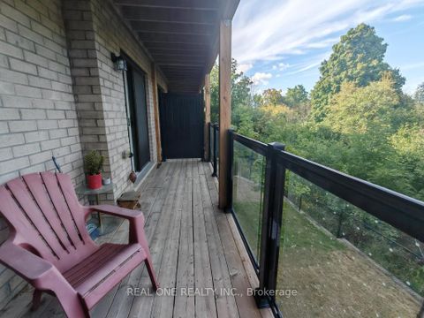 Photo 9 at 19 Woodstream Drive, Clairville, Toronto