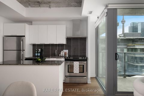 Photo 2 at 919 - 95 Bathurst Street, Waterfront Communities C1, Toronto