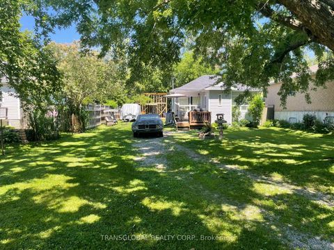 Photo 1 at 1014 Barton Avenue, Historic Lakeshore Communities, Georgina