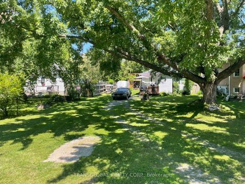 Photo 2 at 1014 Barton Avenue, Historic Lakeshore Communities, Georgina