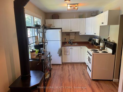 Photo 5 at 1014 Barton Avenue, Historic Lakeshore Communities, Georgina