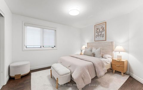 Photo 34 at 162 Brentwood Road N, Kingsway South, Toronto