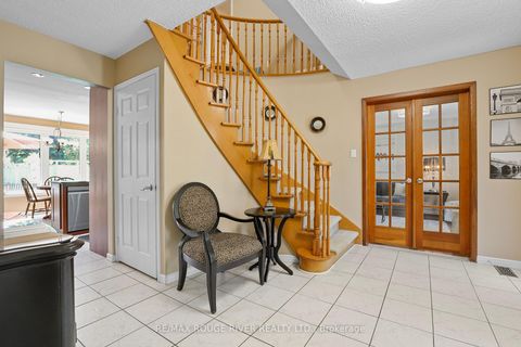 Photo 2 at 11 Canmore Boulevard, Highland Creek, Toronto
