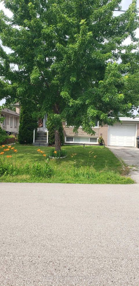 Photo 1 at 26 Nipissing Drive, City Centre West, Toronto