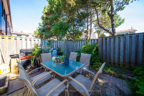 Photo 31 at 7 Spy Appleway, Donalda, Toronto