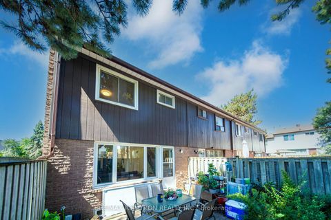 Photo 32 at 7 Spy Appleway, Donalda, Toronto