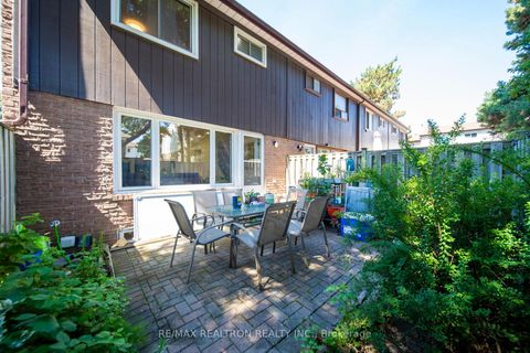 Photo 33 at 7 Spy Appleway, Donalda, Toronto