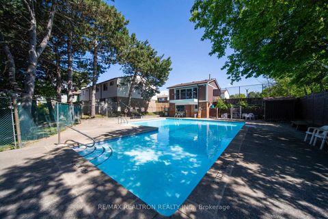 Photo 38 at 7 Spy Appleway, Donalda, Toronto