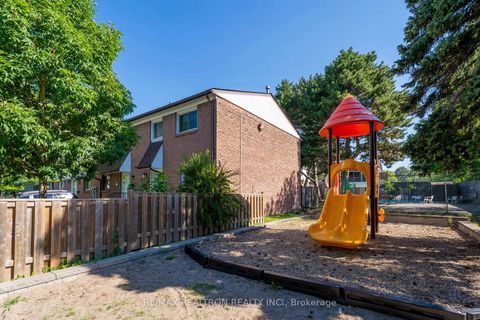 Photo 40 at 7 Spy Appleway, Donalda, Toronto