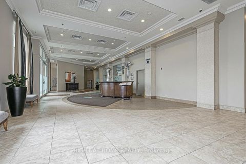 Photo 4 at 305 - 8 Maison Parc Court, Lakeview Estates, Vaughan