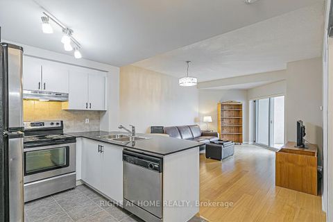Photo 10 at 305 - 8 Maison Parc Court, Lakeview Estates, Vaughan