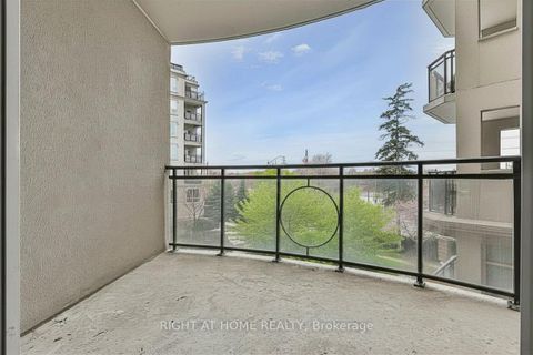 Photo 14 at 305 - 8 Maison Parc Court, Lakeview Estates, Vaughan