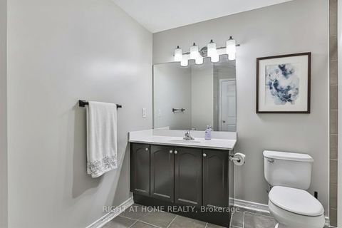 Photo 17 at 305 - 8 Maison Parc Court, Lakeview Estates, Vaughan
