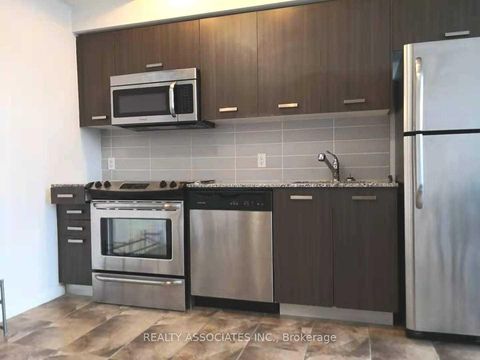 Photo 2 at 1309 - 832 Bay Street, Bay Street Corridor, Toronto