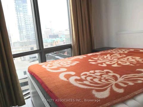 Photo 7 at 1309 - 832 Bay Street, Bay Street Corridor, Toronto