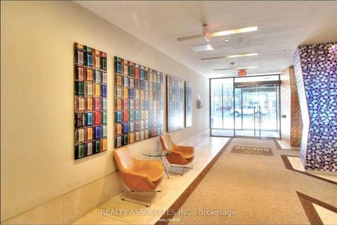 Photo 14 at 1309 - 832 Bay Street, Bay Street Corridor, Toronto