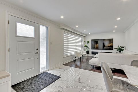 Photo 3 at 13 Patrick Drive, Aurora Highlands, Aurora