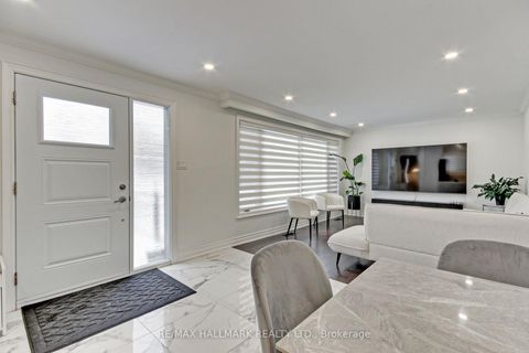 Photo 4 at 13 Patrick Drive, Aurora Highlands, Aurora