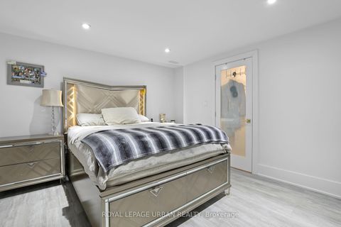 Photo 35 at 182 Parkview Hill Crescent, Parkview, Toronto