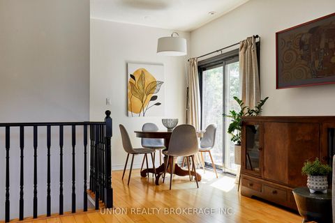Photo 4 at 256 - 1496 Victoria Park Avenue, Victoria Village, Toronto