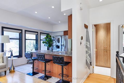 Photo 6 at 256 - 1496 Victoria Park Avenue, Victoria Village, Toronto