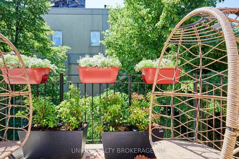 Photo 12 at 256 - 1496 Victoria Park Avenue, Victoria Village, Toronto