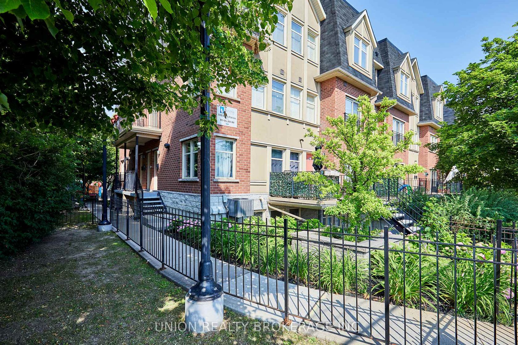 256 - 1496 Victoria Park Avenue, Victoria Village, Toronto 