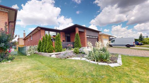 Photo 2 at 438 Woodbridge Avenue, West Woodbridge, Vaughan