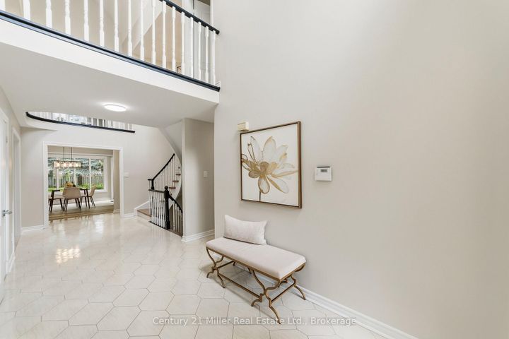 Photo 6 at 3686 St. Laurent Court, Erin Mills, Mississauga