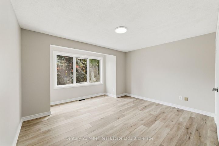 Photo 35 at 3686 St. Laurent Court, Erin Mills, Mississauga