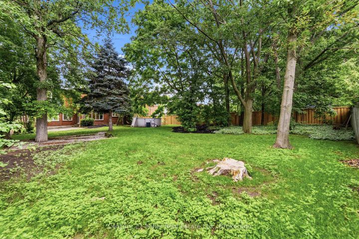 Photo 41 at 3686 St. Laurent Court, Erin Mills, Mississauga