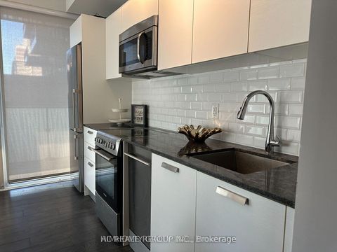 Photo 3 at 904 - 42 Charles Street, Yonge Corridor, Toronto