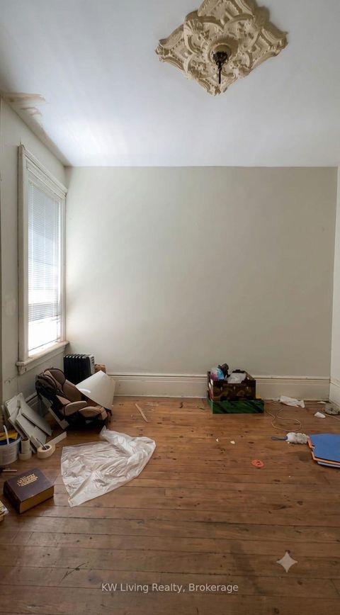 Photo 1 at 27 McGill Street, Yonge Corridor, Toronto