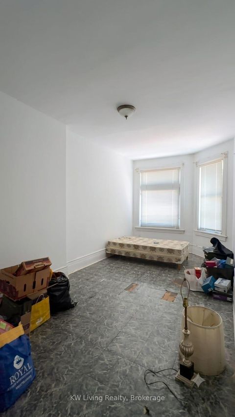 Photo 5 at 27 McGill Street, Yonge Corridor, Toronto