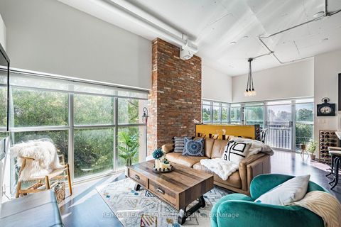 Photo 4 at 406 - 2 Fieldway Road, City Centre West, Toronto
