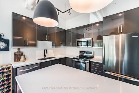 Photo 11 at 406 - 2 Fieldway Road, City Centre West, Toronto