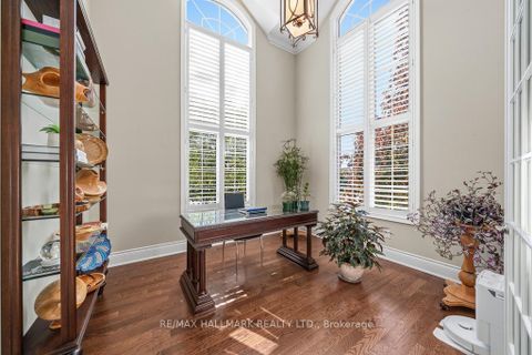 Photo 3 at 321 Grand Vellore Crescent, Vellore Village, Vaughan