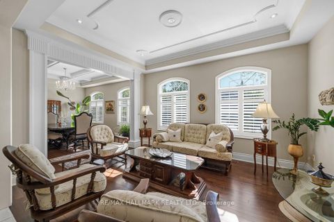 Photo 6 at 321 Grand Vellore Crescent, Vellore Village, Vaughan