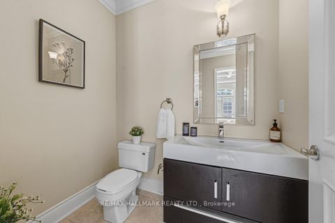 Photo 9 at 321 Grand Vellore Crescent, Vellore Village, Vaughan