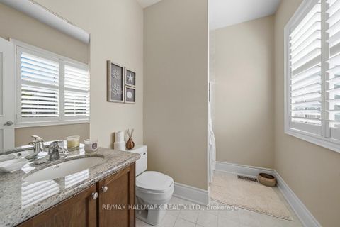 Photo 28 at 321 Grand Vellore Crescent, Vellore Village, Vaughan