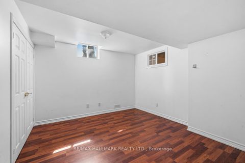 Photo 38 at 321 Grand Vellore Crescent, Vellore Village, Vaughan