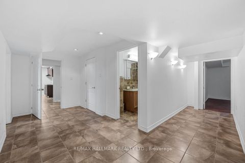 Photo 42 at 321 Grand Vellore Crescent, Vellore Village, Vaughan